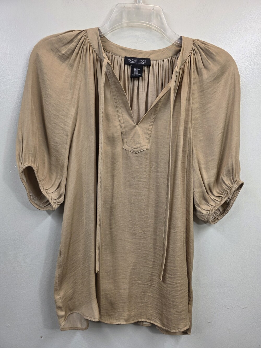 Rachel Zoe Women's XS Tan / Brown Dress Shirt Tie Front Blouse Good